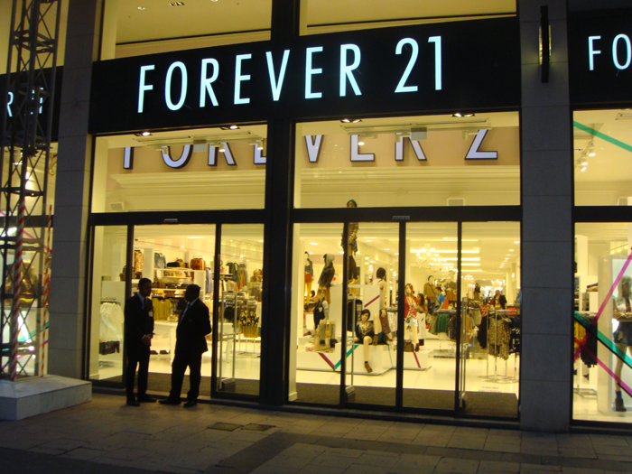 ... Forever 21 store in Brussels , which is opening itâ€™s doors for the
