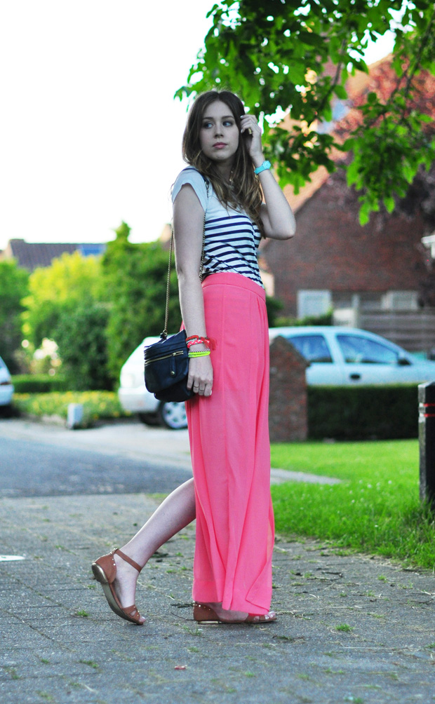 stylelab fashion blog outfit coral striped tee
